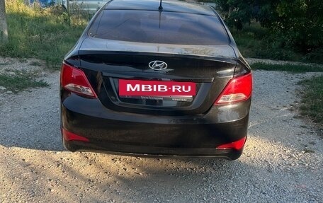 Hyundai Solaris II рестайлинг, 2015 год, 1 050 000 рублей, 3 фотография
