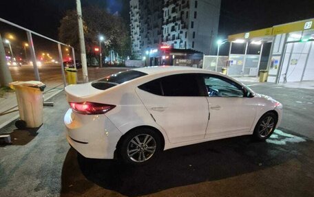 Hyundai Elantra VI рестайлинг, 2016 год, 800 000 рублей, 6 фотография