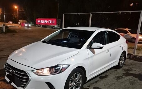 Hyundai Elantra VI рестайлинг, 2016 год, 800 000 рублей, 2 фотография