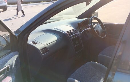 Toyota Ipsum II, 1998 год, 380 000 рублей, 2 фотография