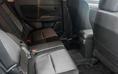 Mitsubishi Outlander III рестайлинг 3, 2013 год, 1 389 900 рублей, 11 фотография