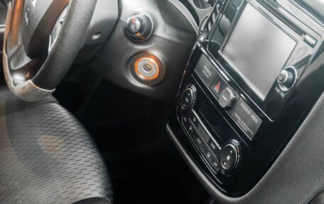 Mitsubishi Outlander III рестайлинг 3, 2013 год, 1 389 900 рублей, 14 фотография