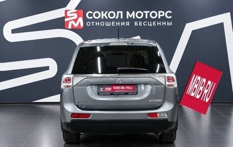 Mitsubishi Outlander III рестайлинг 3, 2013 год, 1 389 900 рублей, 5 фотография