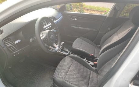 KIA Rio IV, 2017 год, 907 000 рублей, 7 фотография