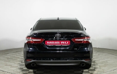 Toyota Camry, 2018 год, 2 899 000 рублей, 6 фотография