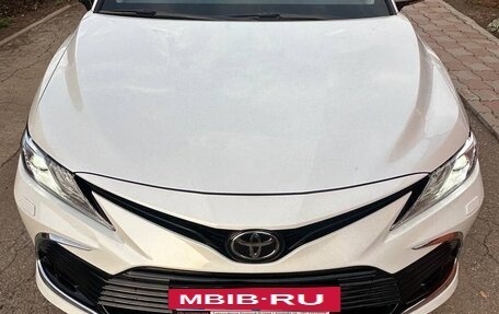Toyota Camry, 2021 год, 3 200 000 рублей, 9 фотография