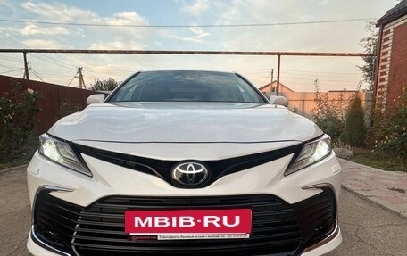 Toyota Camry, 2021 год, 3 200 000 рублей, 8 фотография