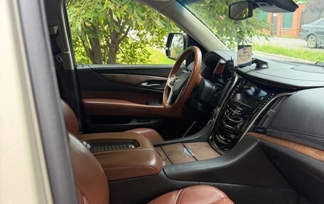 Cadillac Escalade IV, 2016 год, 4 000 000 рублей, 9 фотография