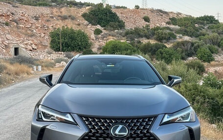 Lexus UX I, 2019 год, 2 650 000 рублей, 2 фотография