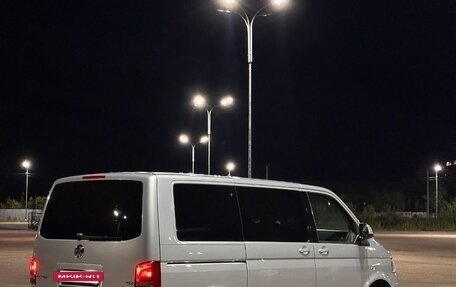 Volkswagen Multivan T5, 2014 год, 2 469 000 рублей, 2 фотография