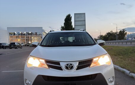 Toyota RAV4, 2014 год, 1 850 000 рублей, 5 фотография
