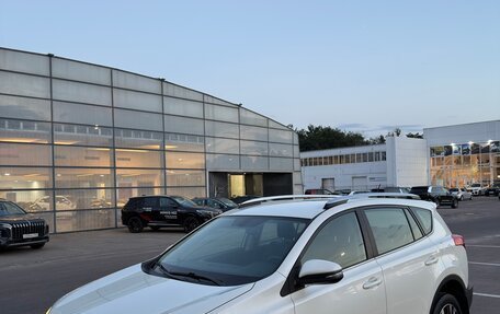 Toyota RAV4, 2014 год, 1 850 000 рублей, 6 фотография
