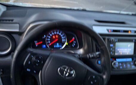 Toyota RAV4, 2014 год, 1 850 000 рублей, 12 фотография