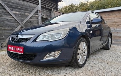 Opel Astra J, 2011 год, 659 000 рублей, 1 фотография