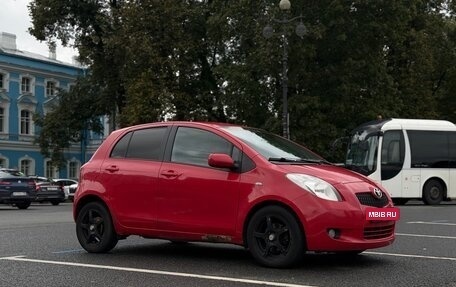 Toyota Yaris III рестайлинг, 2007 год, 480 000 рублей, 13 фотография