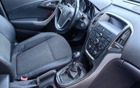 Opel Astra J, 2011 год, 659 000 рублей, 17 фотография