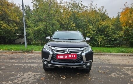 Mitsubishi Pajero Sport III рестайлинг, 2019 год, 3 000 000 рублей, 3 фотография