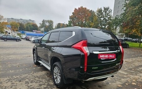 Mitsubishi Pajero Sport III рестайлинг, 2019 год, 3 000 000 рублей, 6 фотография