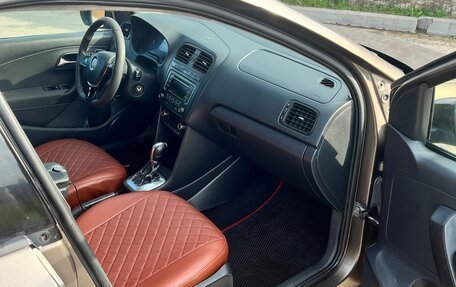 Volkswagen Polo VI (EU Market), 2015 год, 425 000 рублей, 9 фотография