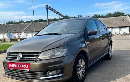 Volkswagen Polo VI (EU Market), 2015 год, 425 000 рублей, 2 фотография