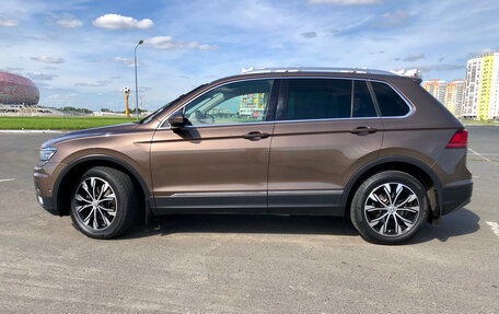 Volkswagen Tiguan II, 2017 год, 2 060 000 рублей, 2 фотография