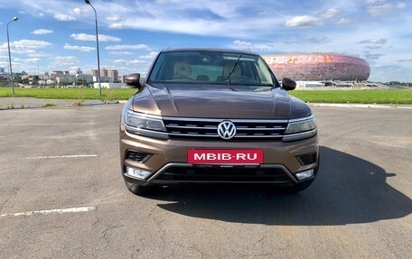 Volkswagen Tiguan II, 2017 год, 2 060 000 рублей, 9 фотография