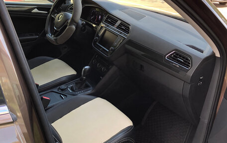 Volkswagen Tiguan II, 2017 год, 2 060 000 рублей, 17 фотография