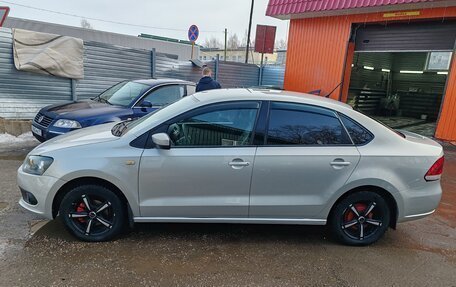 Volkswagen Polo VI (EU Market), 2013 год, 750 000 рублей, 2 фотография