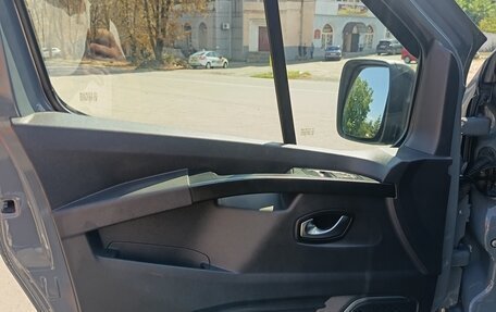Renault Trafic, 2022 год, 3 950 000 рублей, 7 фотография