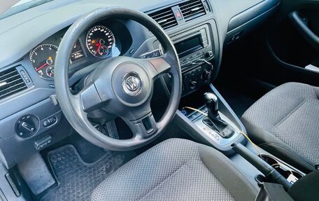 Volkswagen Jetta VI, 2014 год, 999 000 рублей, 11 фотография