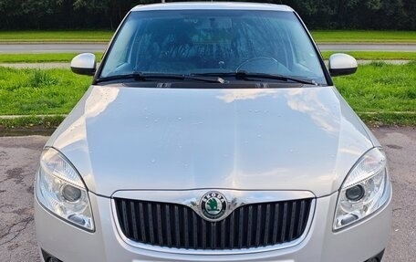 Skoda Fabia II, 2009 год, 590 000 рублей, 2 фотография