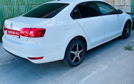 Volkswagen Jetta VI, 2014 год, 999 000 рублей, 13 фотография