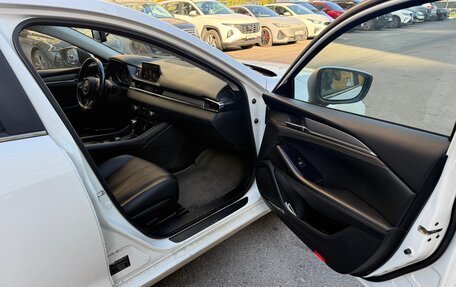 Mazda 6, 2020 год, 2 200 000 рублей, 11 фотография
