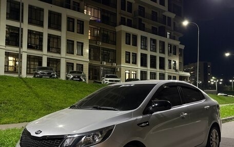 KIA Rio III рестайлинг, 2015 год, 1 000 000 рублей, 1 фотография