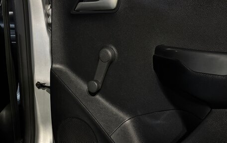 KIA Rio III рестайлинг, 2015 год, 1 000 000 рублей, 17 фотография