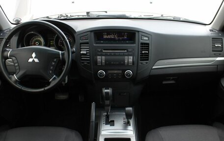 Mitsubishi Pajero IV, 2010 год, 1 702 000 рублей, 16 фотография