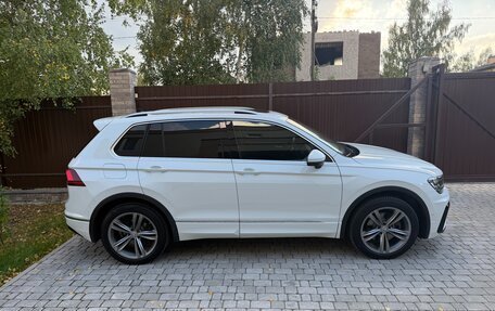 Volkswagen Tiguan II, 2018 год, 2 450 000 рублей, 4 фотография