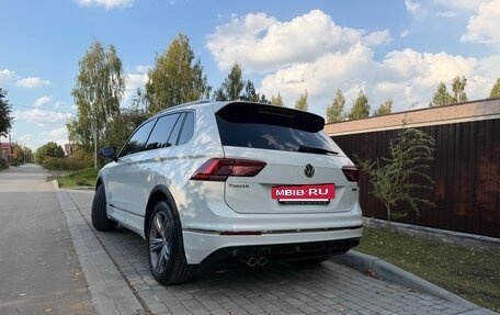 Volkswagen Tiguan II, 2018 год, 2 450 000 рублей, 3 фотография
