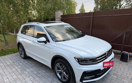 Volkswagen Tiguan II, 2018 год, 2 450 000 рублей, 6 фотография
