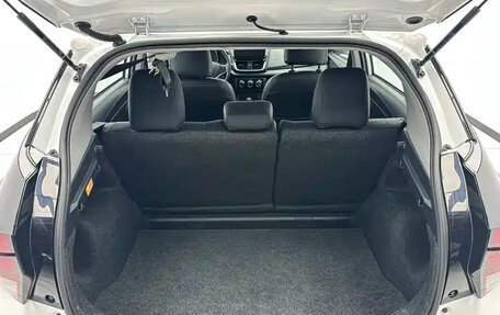 Toyota Yaris, 2022 год, 1 350 000 рублей, 9 фотография