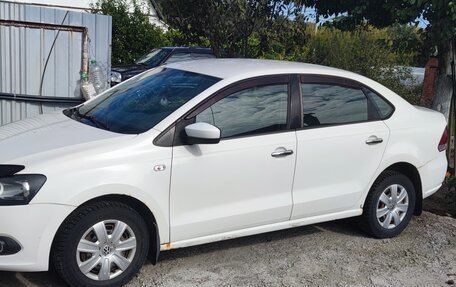 Volkswagen Polo VI (EU Market), 2012 год, 700 000 рублей, 1 фотография