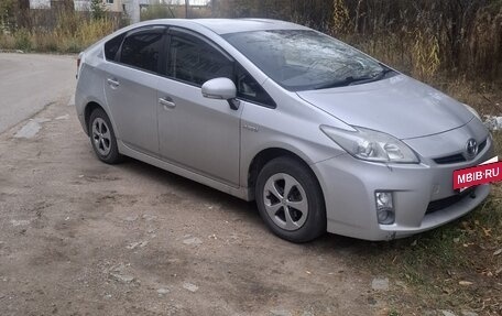 Toyota Prius, 2010 год, 820 000 рублей, 2 фотография