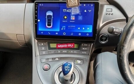 Toyota Prius, 2010 год, 820 000 рублей, 8 фотография