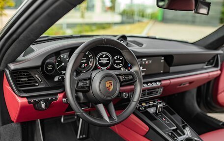 Porsche 911, 2021 год, 16 300 000 рублей, 6 фотография