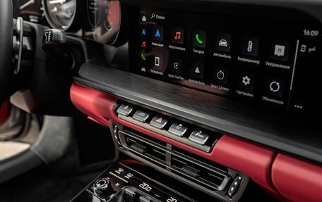 Porsche 911, 2021 год, 16 300 000 рублей, 11 фотография