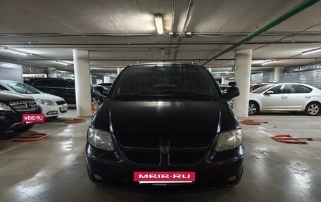 Dodge Caravan IV, 2002 год, 700 000 рублей, 2 фотография