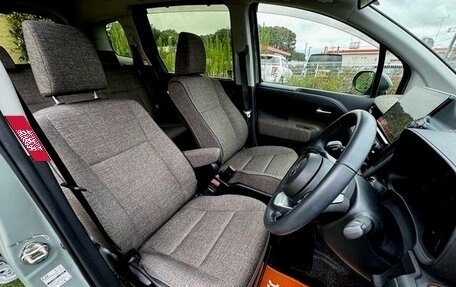Toyota Sienta, 2023 год, 1 315 000 рублей, 9 фотография
