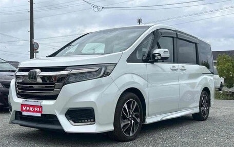 Honda Stepwgn IV, 2018 год, 1 850 000 рублей, 1 фотография