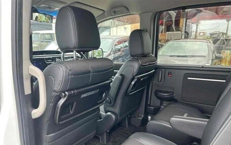 Honda Stepwgn IV, 2018 год, 1 850 000 рублей, 13 фотография