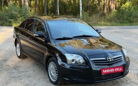 Toyota Avensis III рестайлинг, 2007 год, 830 000 рублей, 1 фотография